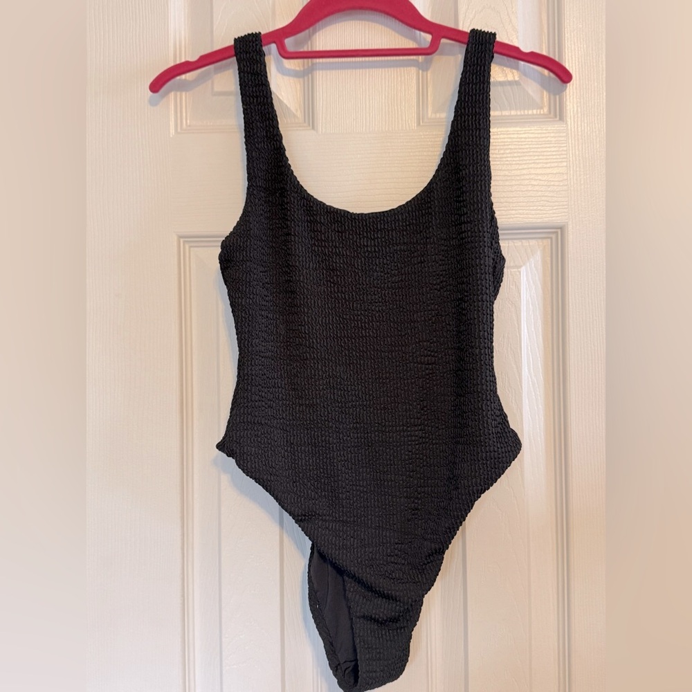 WeWoreWhat Black Bathingsuit One Piece Scoop Neck High-Cut Size Small